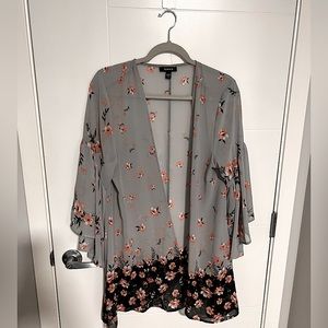 Gorgeous grey Torrid duster